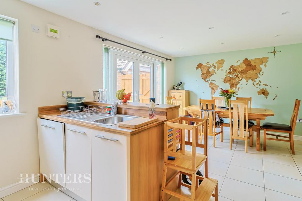 Dining kitchen
