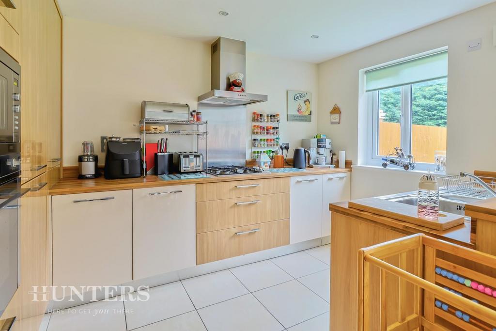 Dining kitchen