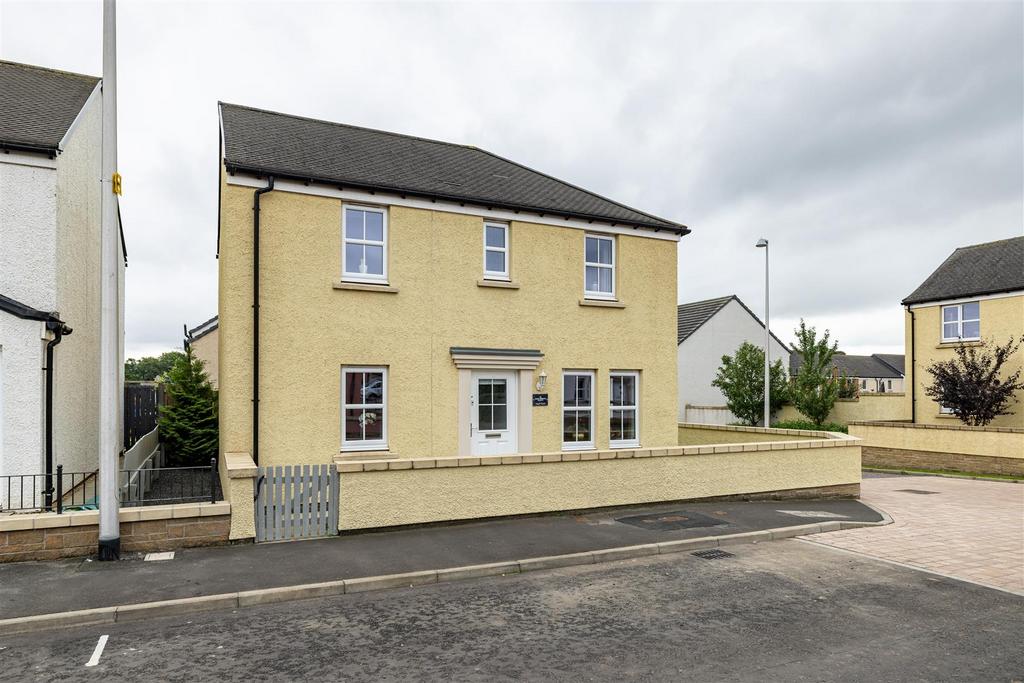 22 Knoll Terrace, Galashiels 4 bed detached house for sale £228,000
