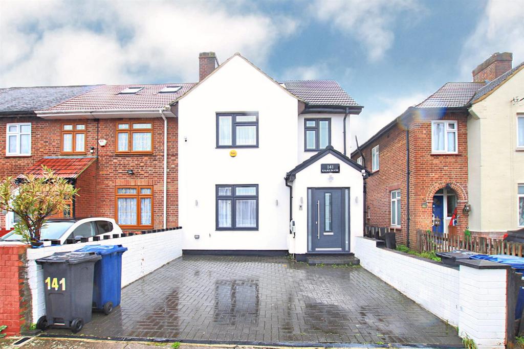 Northcote Avenue, Southall UB1 4 bed end of terrace house £775,000