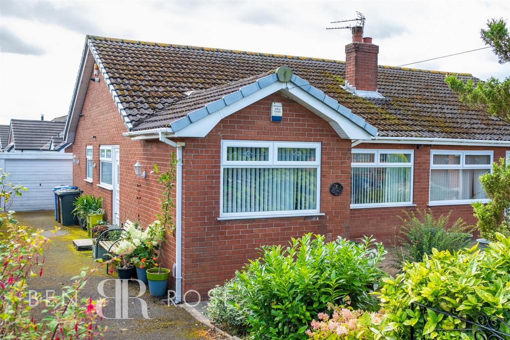 Richmond Road, Chorley 2 bed semidetached bungalow for sale £214,995