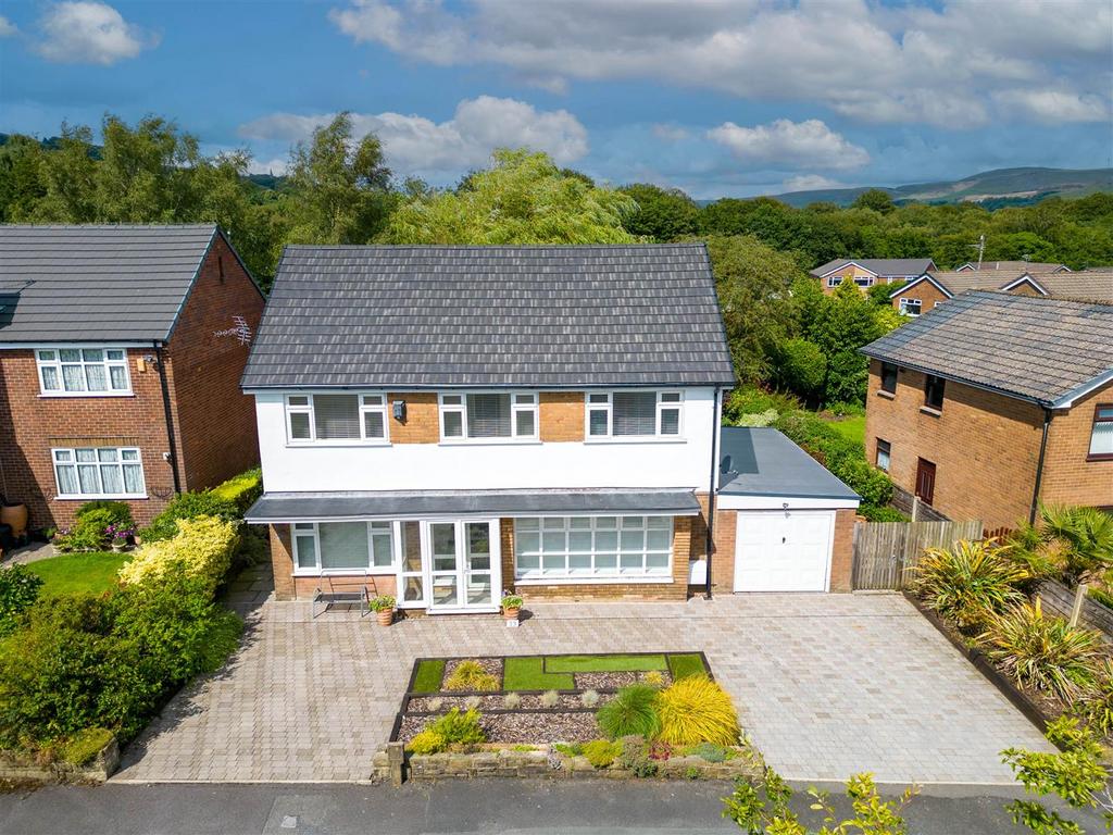 Springwater Avenue, Brook, Bury 5 bed detached house for sale