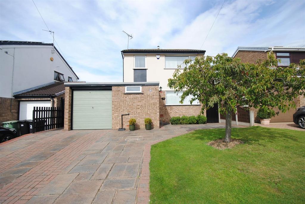 Pembroke Rise, Kippax, Leeds 3 bed detached house - £295,000