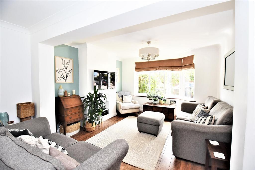 Rochford 4 bed semidetached house for sale £470,000