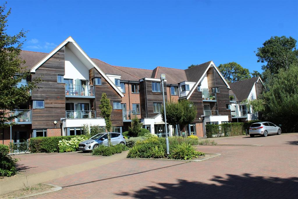 Mandeville Court, 261 Darkes Lane, Potters Bar EN6 1 bed retirement property for sale £249,995
