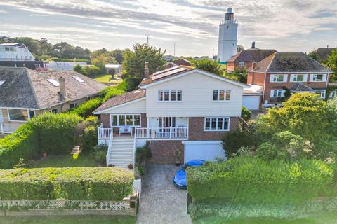 4 bedroom detached house for sale, North Foreland Avenue, Broadstairs