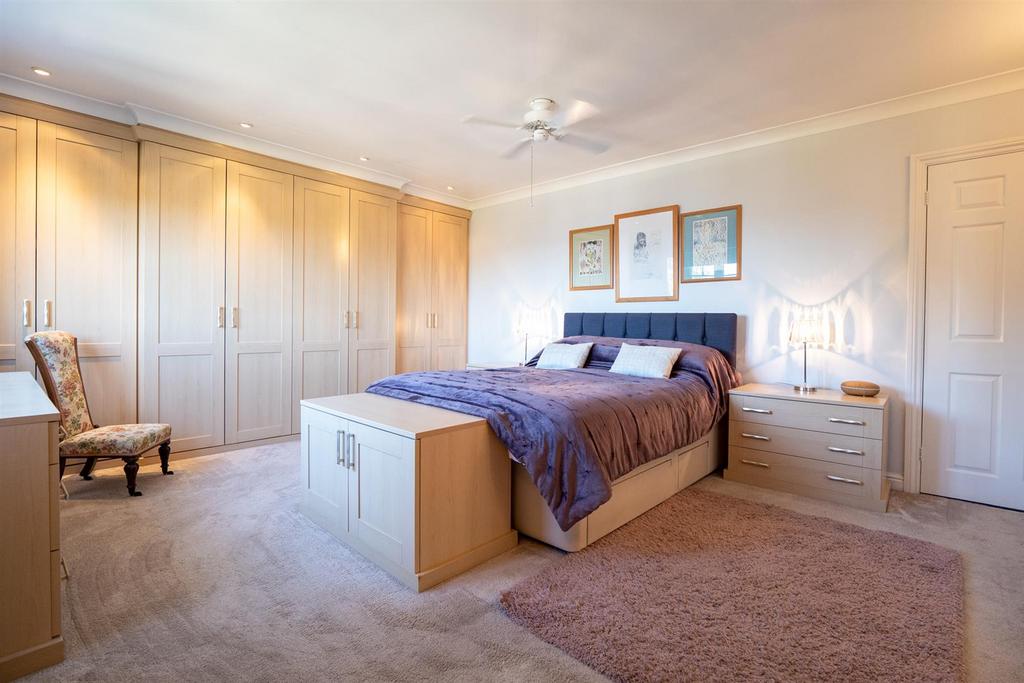 Principal Bedroom.jpg
