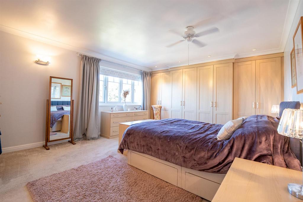 Principal Bedroom..jpg