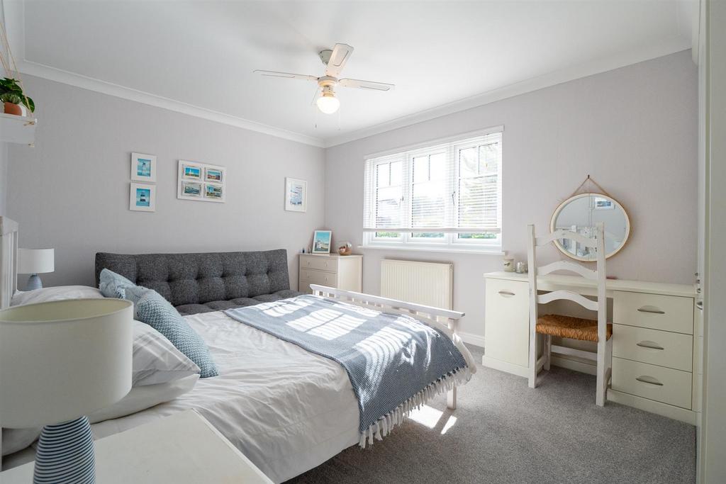 Bedroom 4.jpg