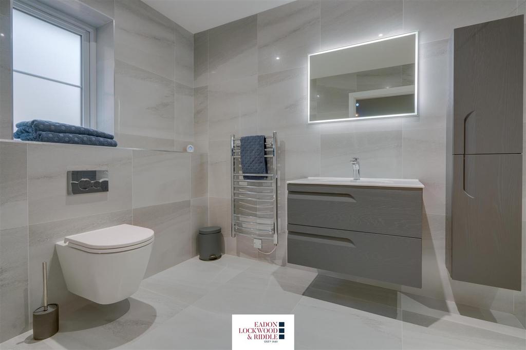 Bedroom 2-Ensuite