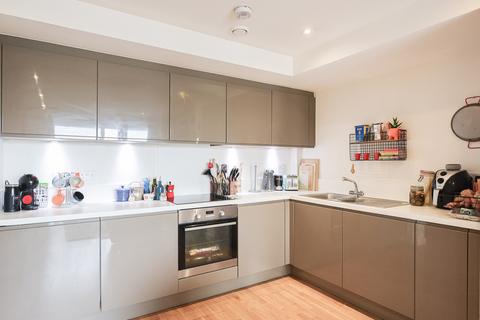 2 bedroom apartment for sale - Battersea Park Road, Battersea, SW11
