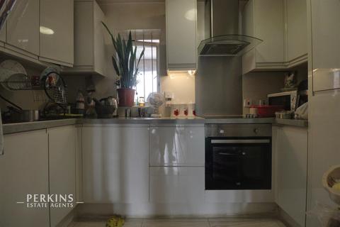 20 Frensham Close, Southall, UB1 2YE