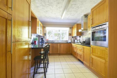 4 bedroom detached house for sale, The Highlands, Bexhill-On-Sea