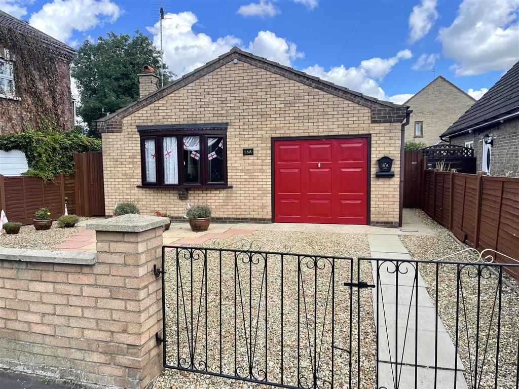 Albert Street, Spalding 2 bed detached bungalow for sale £235,000