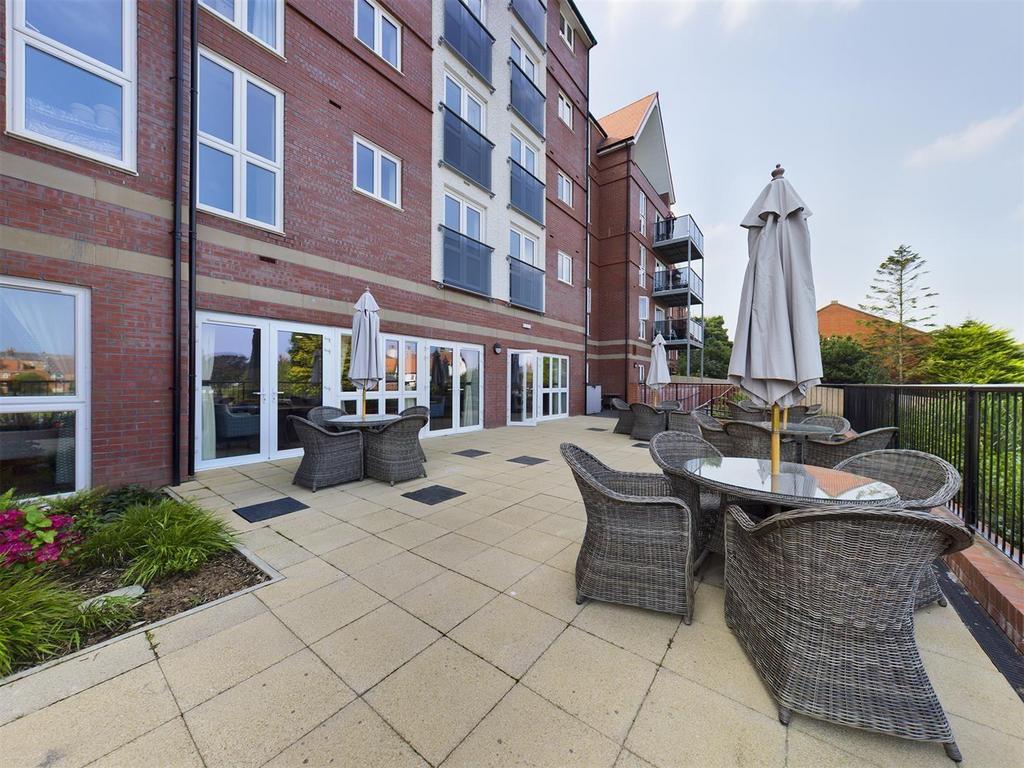 Filey Road, Scarborough 1 bed apartment to rent £2,100 pcm (£485 pw)