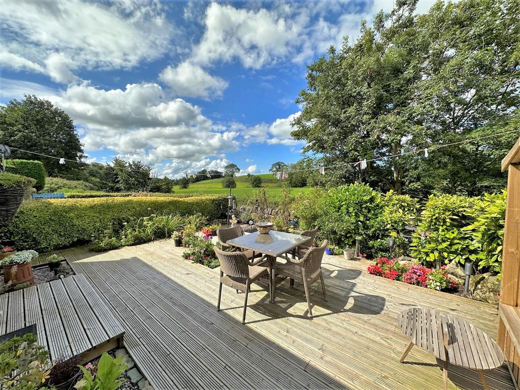 Riverside, Low Moor, Clitheroe, Ribble Valley 2 bed semidetached house