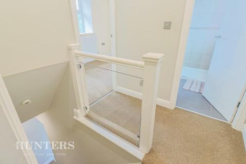 46 Warrington Street, Lees, Oldham, OL4 5AR