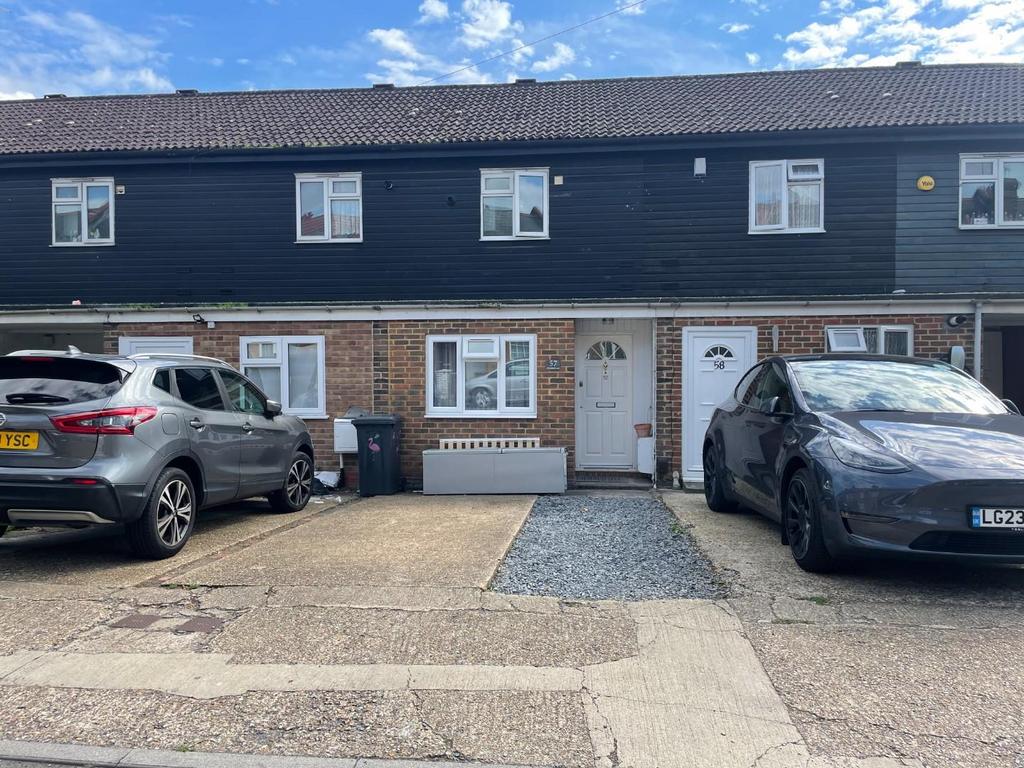 Brickfield Lane, Harlington, Hayes 2 bed house for sale £385,000