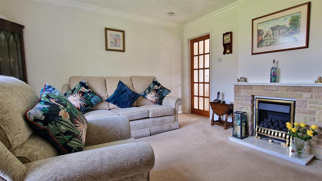 Farneworth Road, Mickleover, Derby 3 bed semidetached house £210,000