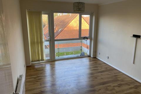 1 bedroom flat for sale, Church Avenue, Stourport-On-Severn