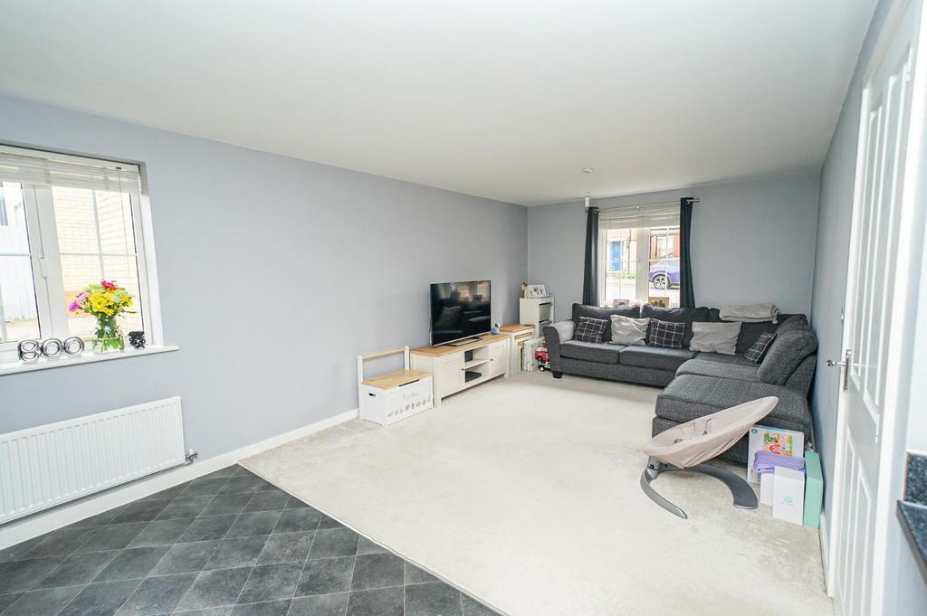 Bellona Drive, Leighton Buzzard 1 bed flat for sale £175,000