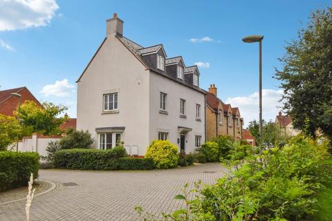 4 bedroom detached house for sale, Huntingdon Road, Bicester