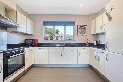 10, Ebony House Buckfast Street, London, E2 6GJ