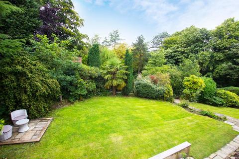 121 Manor Road, Darwen, BB3 2SN