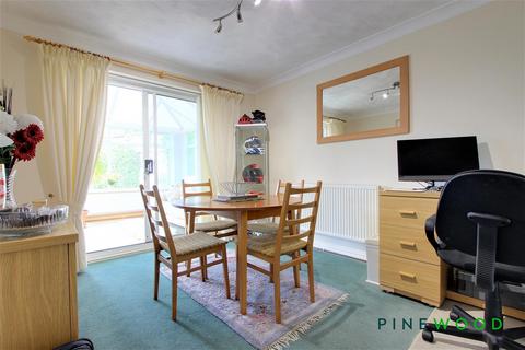 4 bedroom detached house for sale - Merlin Avenue, Chesterfield S44