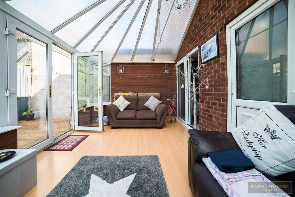 Spring Vale Garden Village, Darwen 3 bed semidetached house for sale