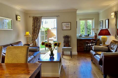 34a Providence, Burnham-on-crouch, CM0 8JU