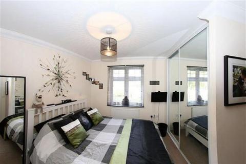 1 bedroom flat to rent - Charlemont House, Ewell KT17