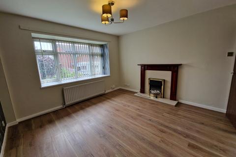 2 bedroom semi-detached house to rent, Erlesmere Close, Oldham, OL4