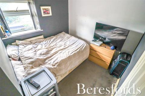 70 Nethan Drive, Aveley, South Ockendon, RM15 4RJ