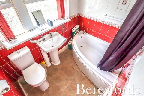 70 Nethan Drive, Aveley, South Ockendon, RM15 4RJ