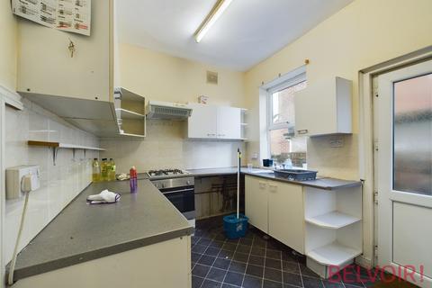 52 Birches Head Road, Stoke-on-trent, ST1 6LQ