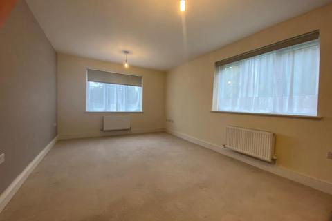 2 bedroom apartment to rent, Hersham, Walton-on-Thames