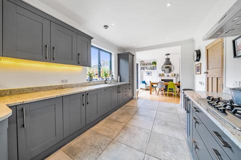 54 Greenways, Beckenham, BR3 3NQ