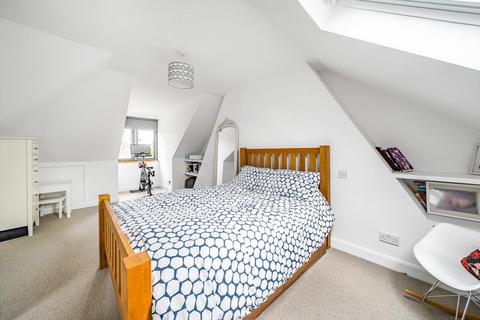 54 Greenways, Beckenham, BR3 3NQ