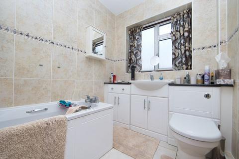 Cottingley The Street, Guston, Dover, CT15 5EU