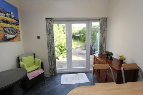 72 Fontygary Road, Rhoose, Barry, CF62 3DT