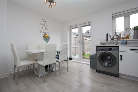 3 bedroom semi-detached house for sale - Ffordd Y Dociau Barry