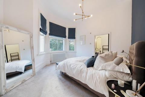 Flat 2, 101 Burnt Ash Hill, London, SE12 0AQ