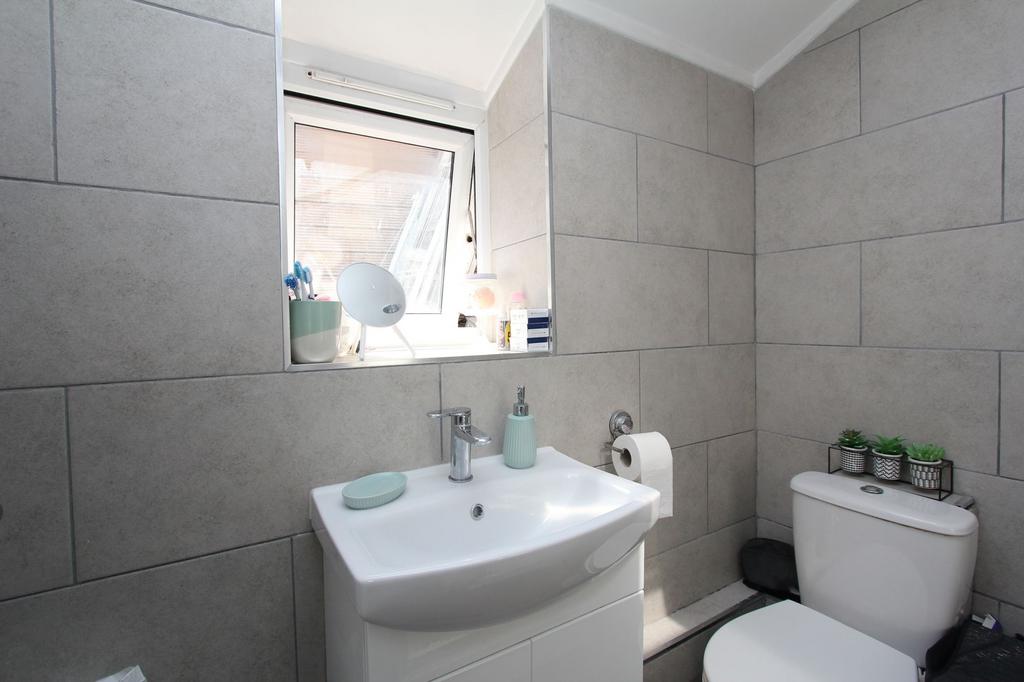 GF EC/Shower Room