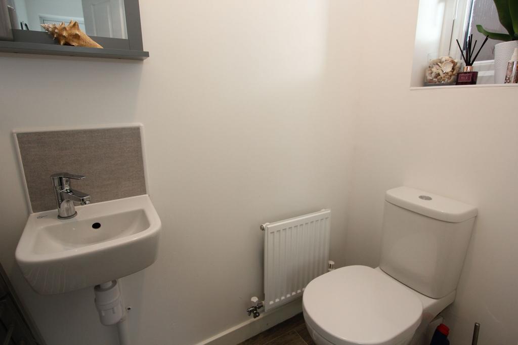 Cloakroom/WC