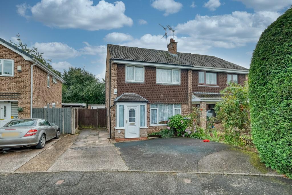 Cherington Close, Matchborough East, Redditch B98 0BB 3 bed semidetached house for sale £260,000