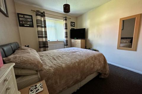 2 bedroom semi-detached bungalow for sale - 21 Farriers Way, Crowhill, Nuneaton, Warwickshire CV11 6UZ