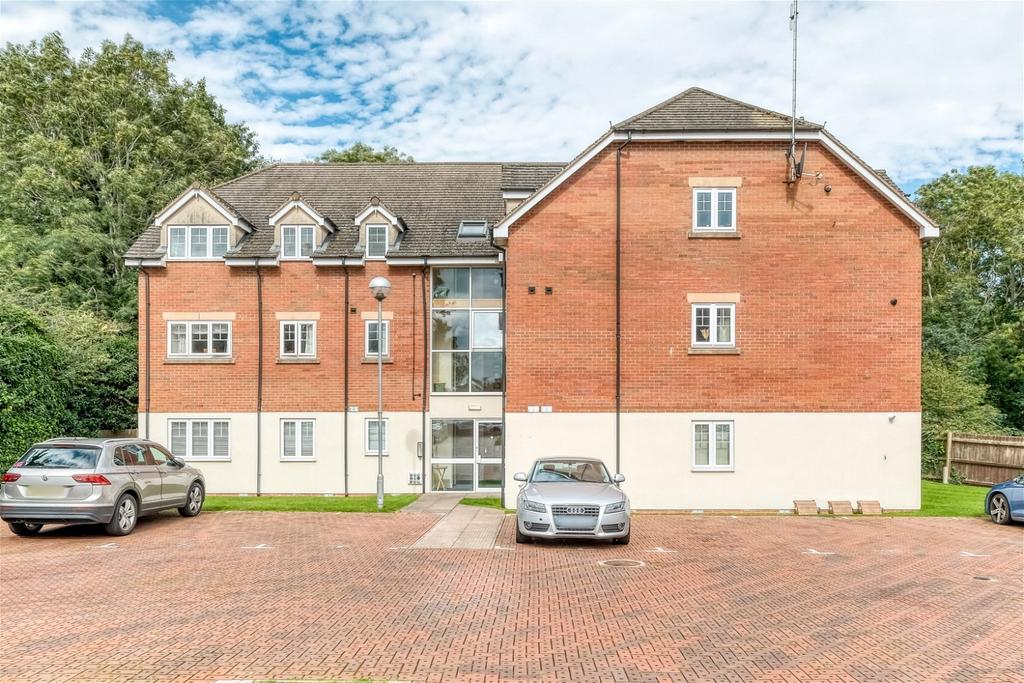 New Coppice Court, 575 Evesham Road... 2 bed apartment £170,000
