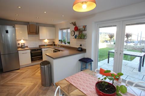 3 bedroom detached house for sale - Plasnewydd Walk, Llantwit Major, CF61
