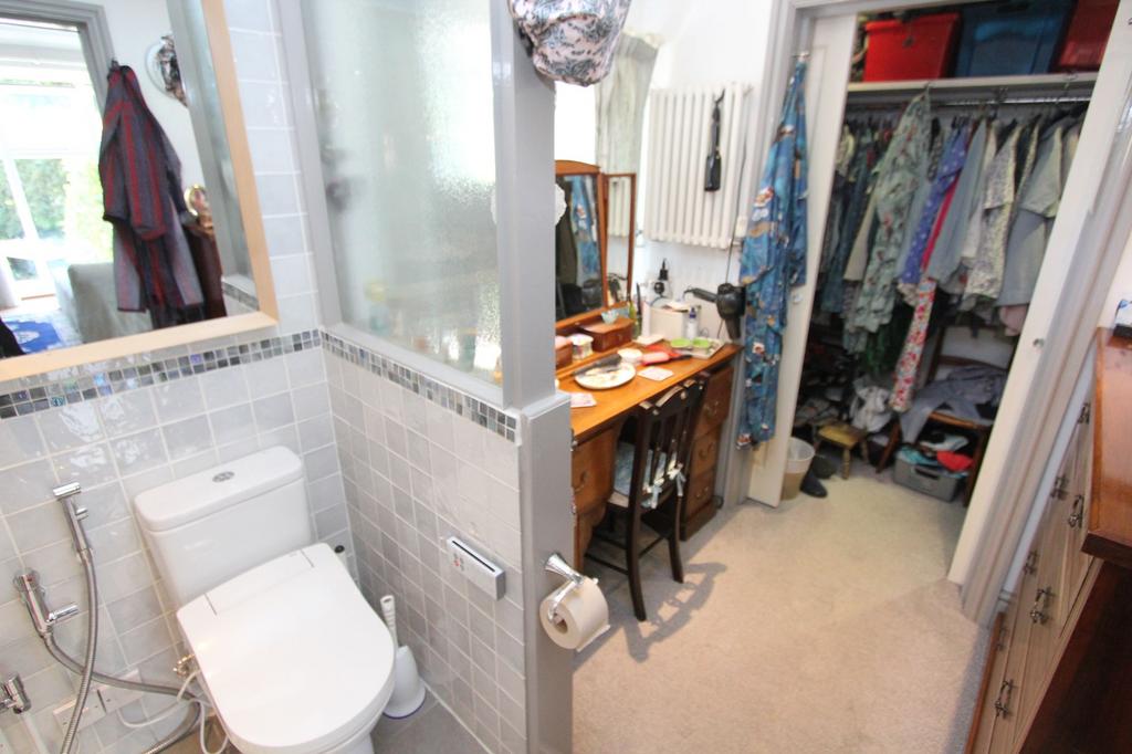 Dressing room/en-suite